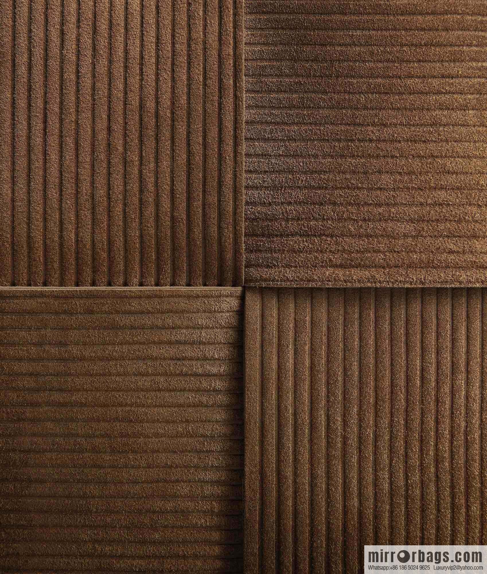 BV Arco Tote 𝗕𝗼𝘁𝘁𝗲𝗴𝗮 𝗩𝗲𝗻𝗲𝘁𝗮 corduroy rectangular tote bag