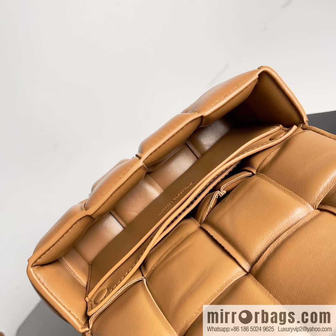8-Grid cassette Bv new 8-grid cassette Bv new 23-year model number: 710075 caramel color