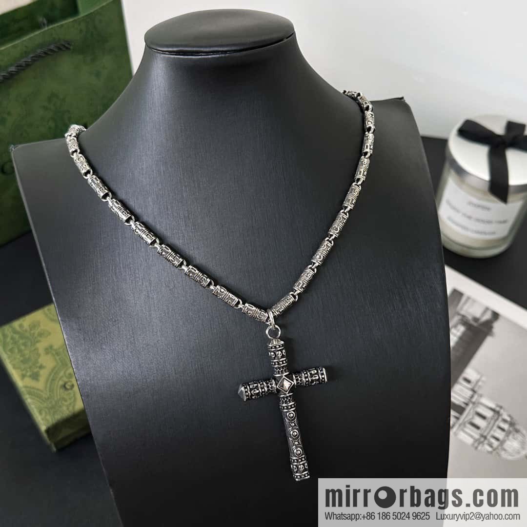 ❗️New ❗️ ☀ New Gucci cross necklace ☀