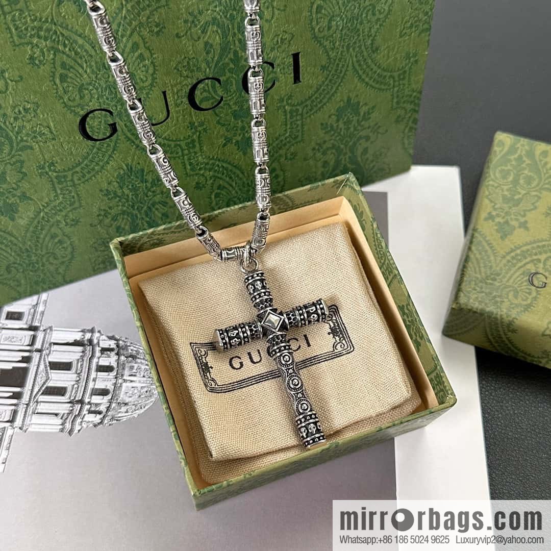 ❗️New ❗️ ☀ New Gucci cross necklace ☀
