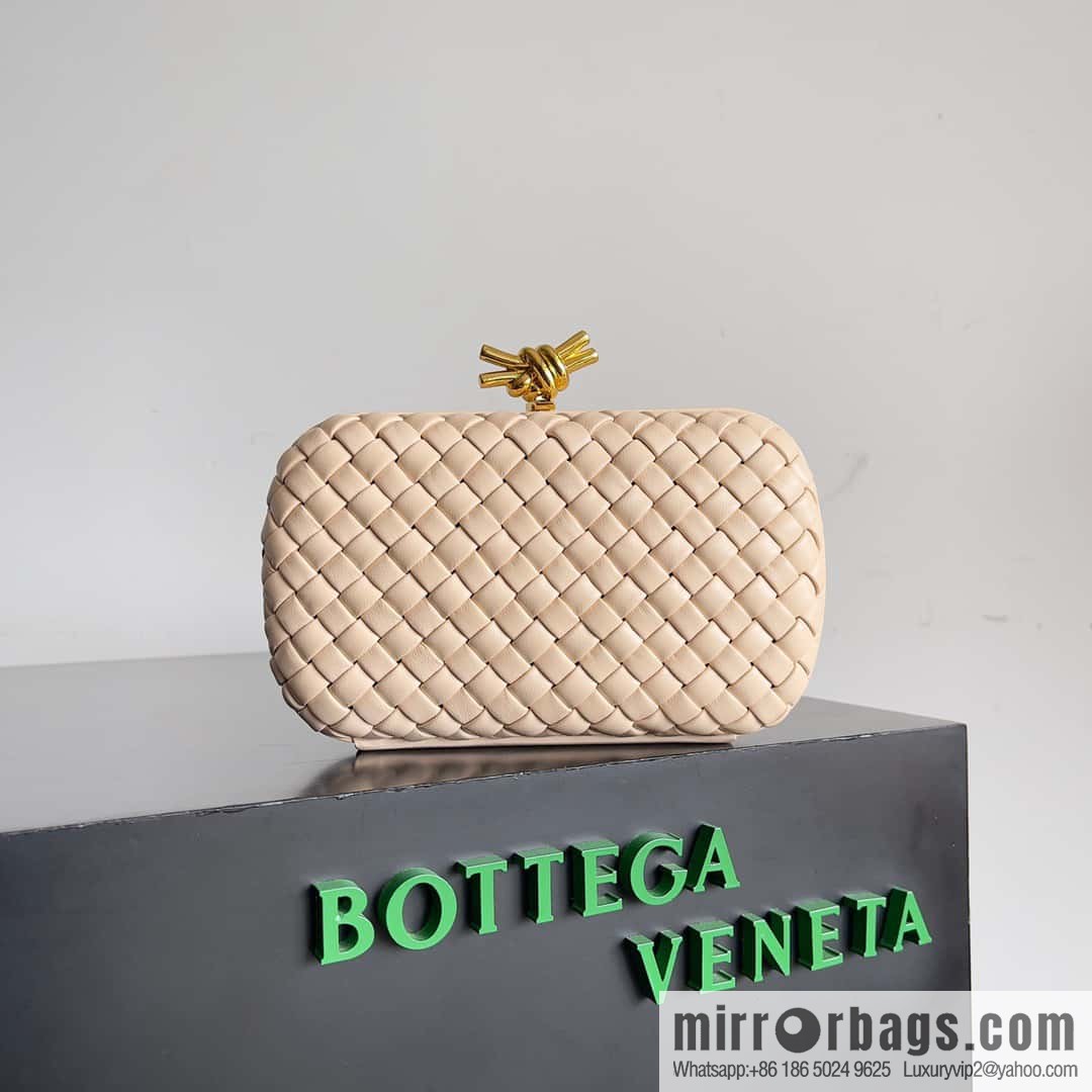 Bottega Veneta BV Knot | minaudiere: 717622 Melon Color