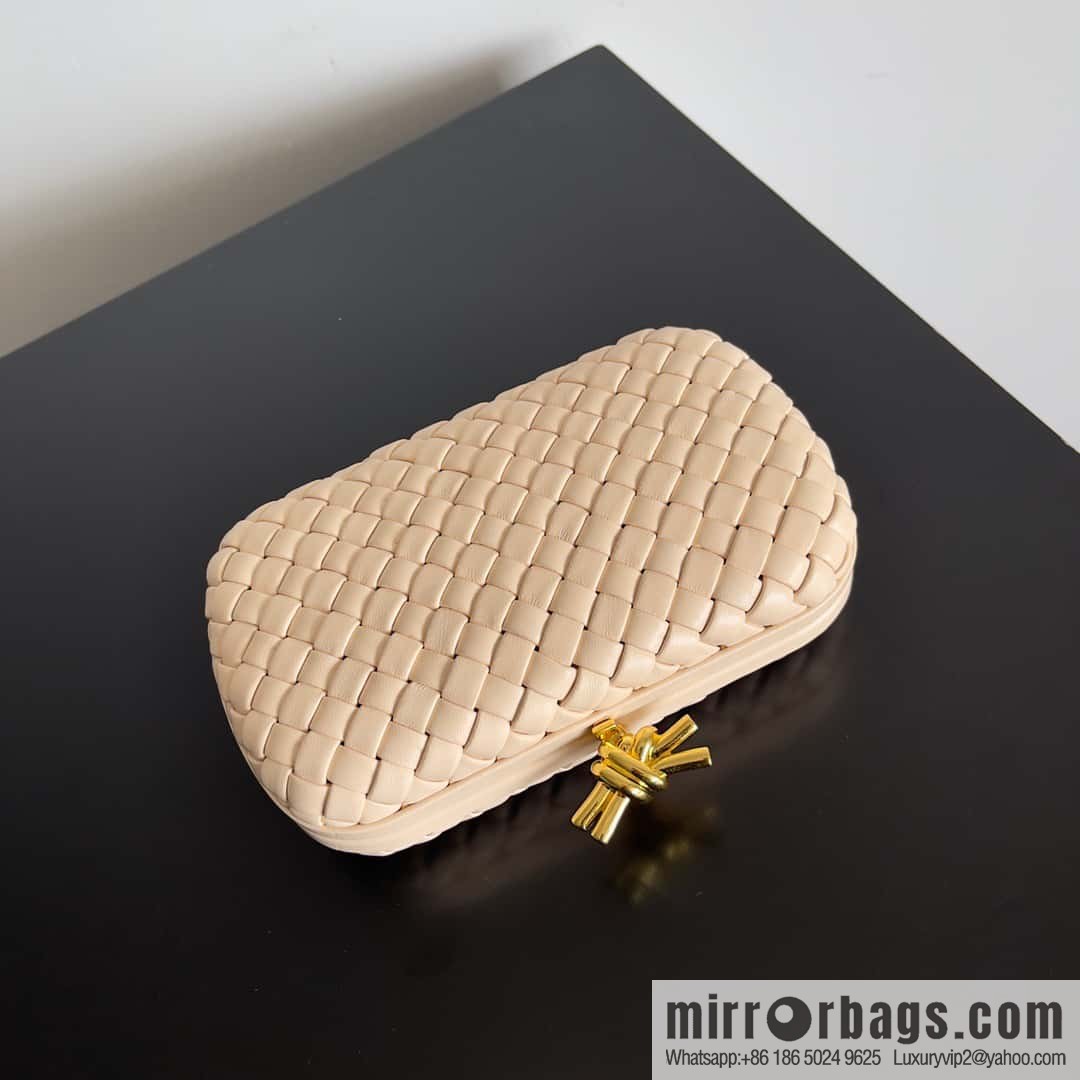 Bottega Veneta BV Knot | minaudiere: 717622 Melon Color