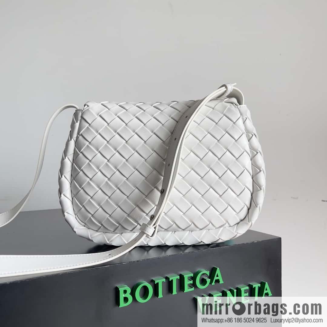 #B's new COBBLE Cobble Bag in early autumn of 2023 is the same as Stefanie Sun, model number: 755659.