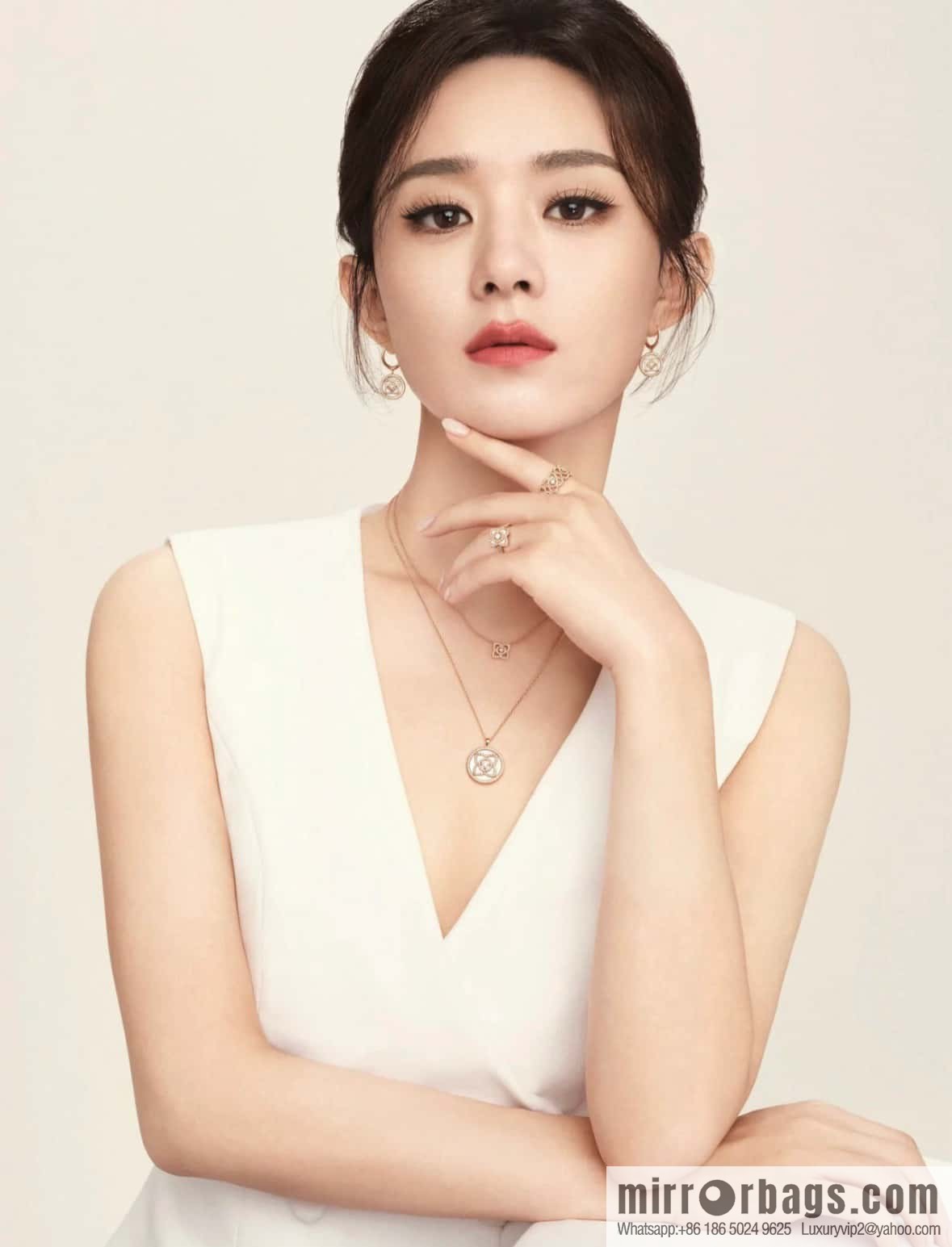 ❗️New ❗️ New ☑️ De Beers De Beers Mini Lotus Necklace