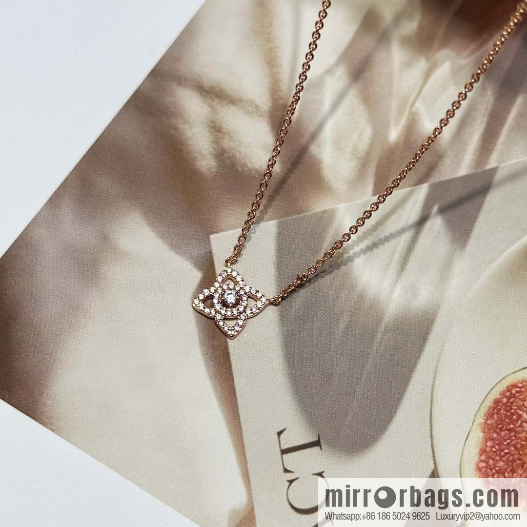 ❗️New ❗️ New ☑️ De Beers De Beers Mini Lotus Necklace
