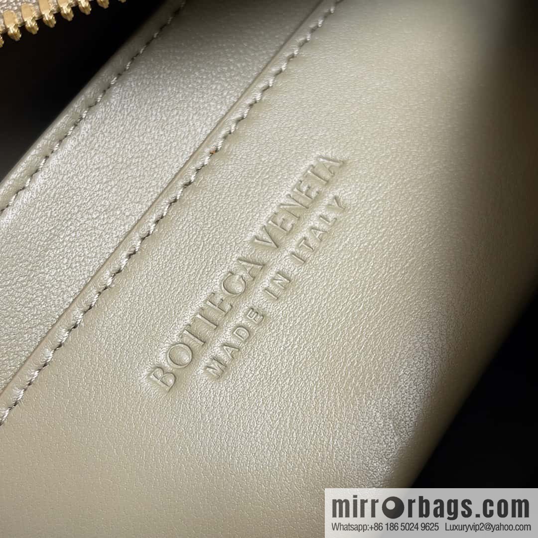 BV autumn and winter beautiful armpit bag BOTTEGA new BRICK CASSETTE model number: 729166 taupe