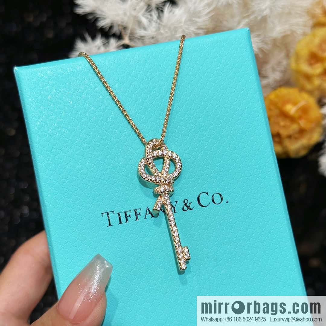 ❗️New ❗️ New ☑️ TIFFANY & Co. Woven Full Diamond Key Necklace