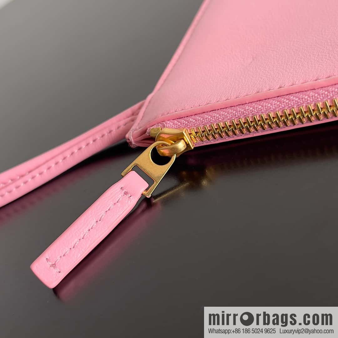 B new Cabat large shopping bag model number: 608811