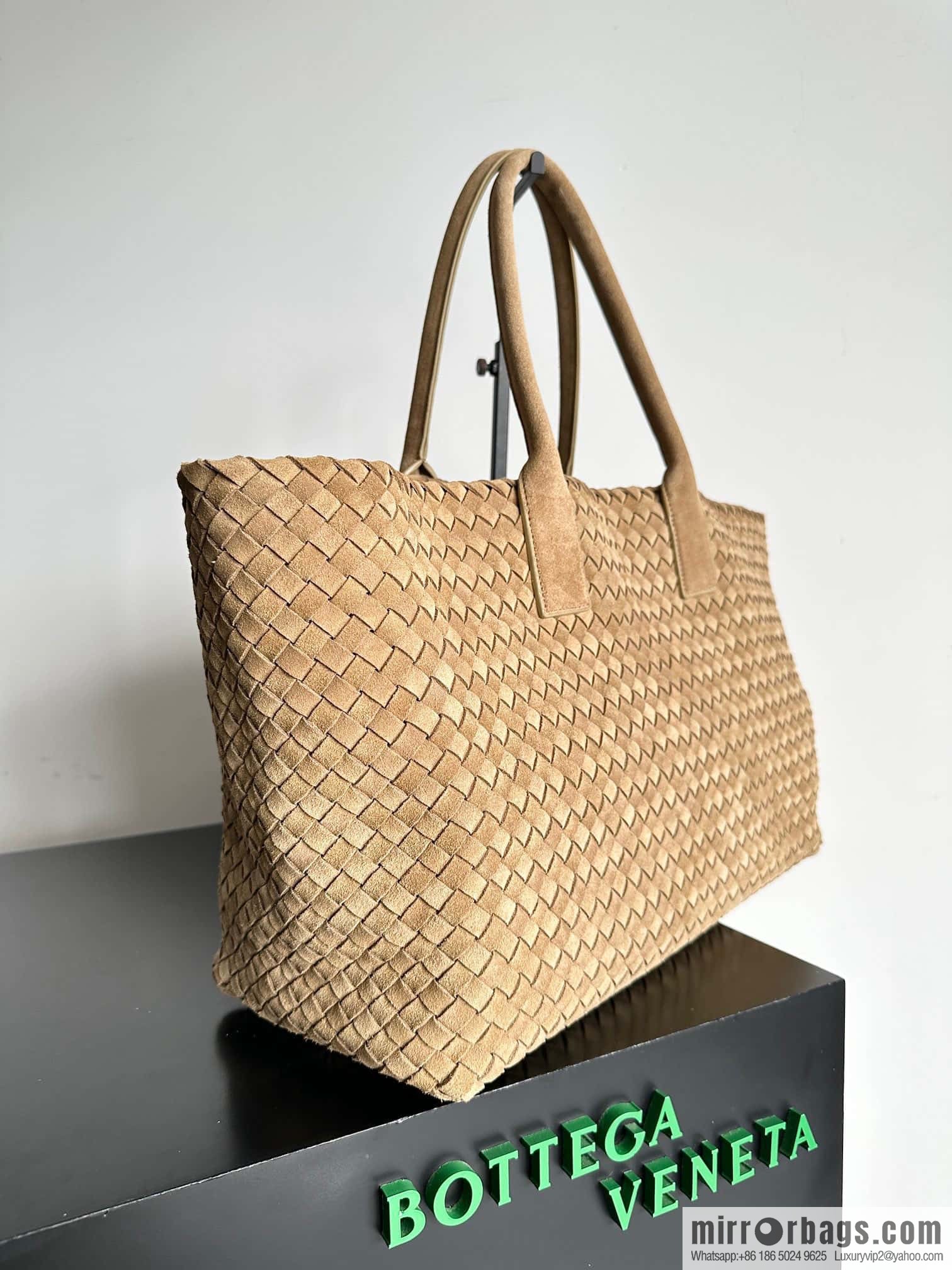 B new Cabat large shopping bag model number: 608811