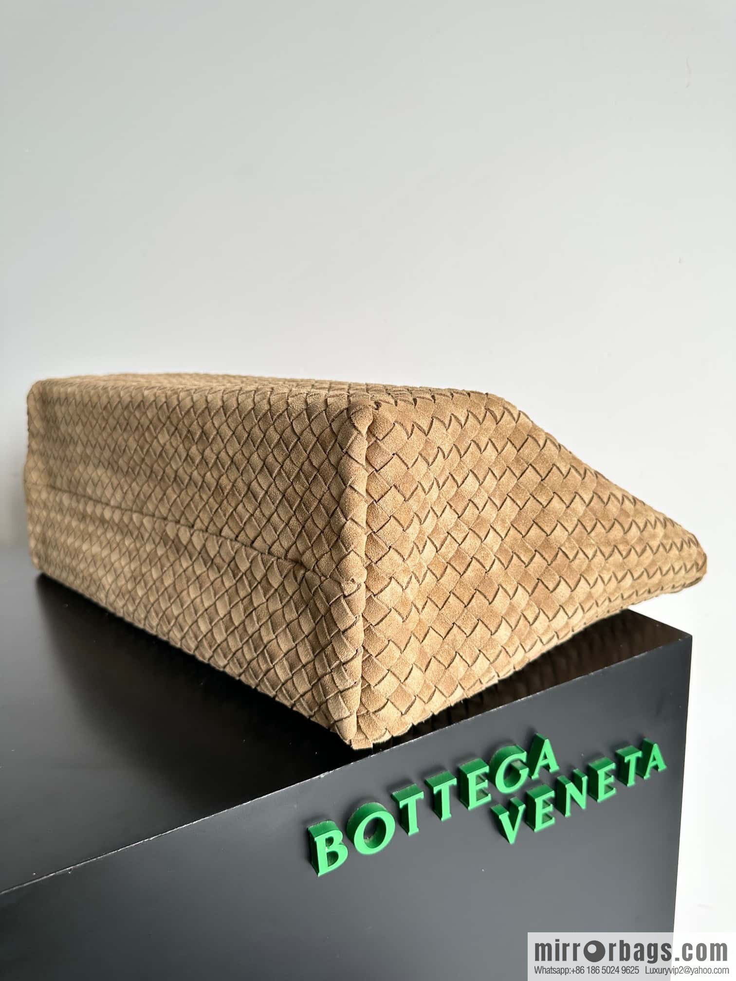 B new Cabat large shopping bag model number: 608811