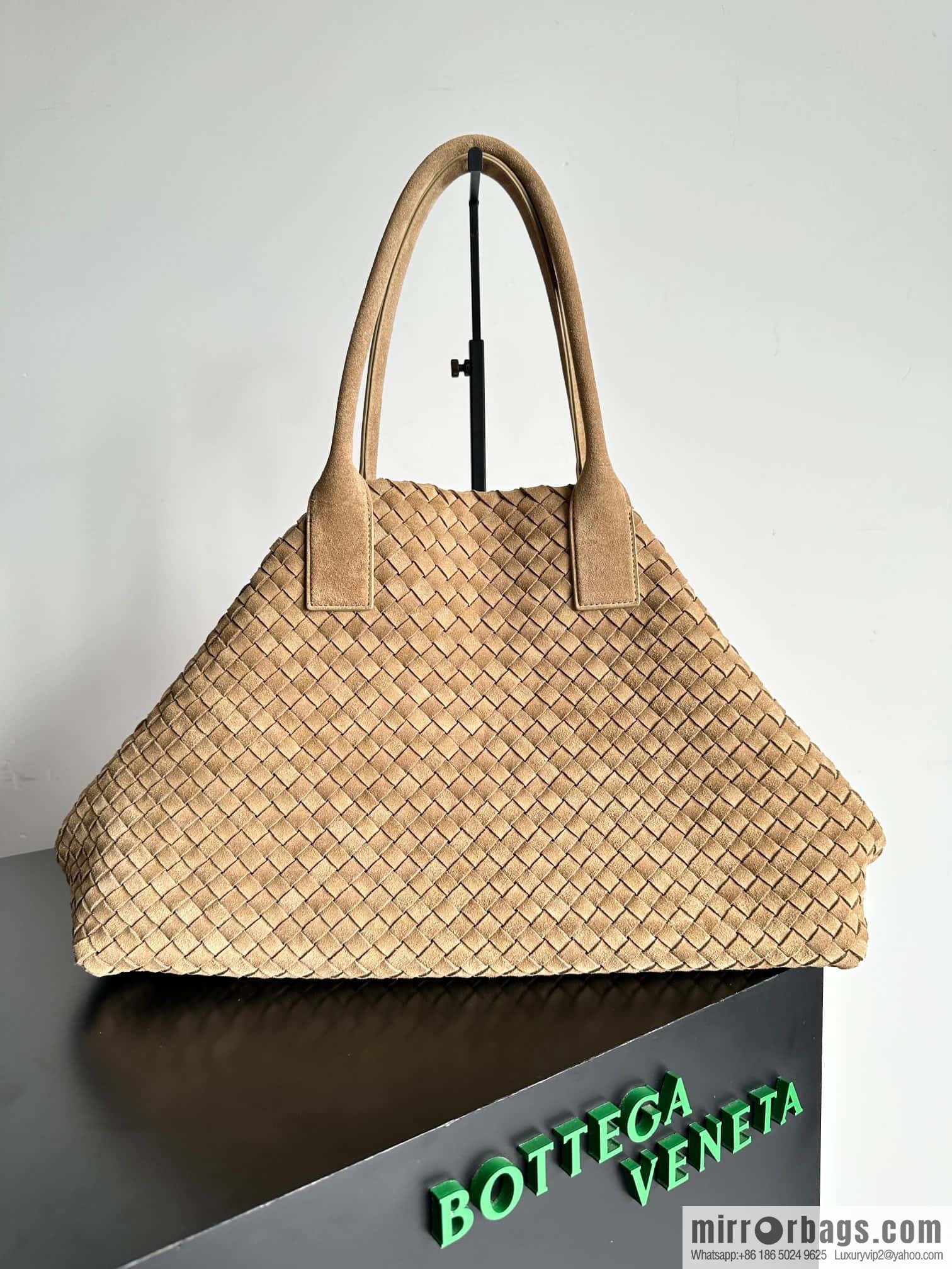 B new Cabat large shopping bag model number: 608811