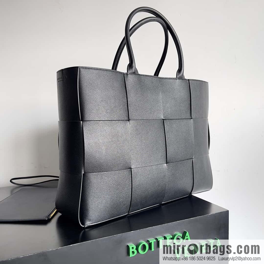 BV tote bag, large BV new large tote bag, model number 620623, model number: 680165.