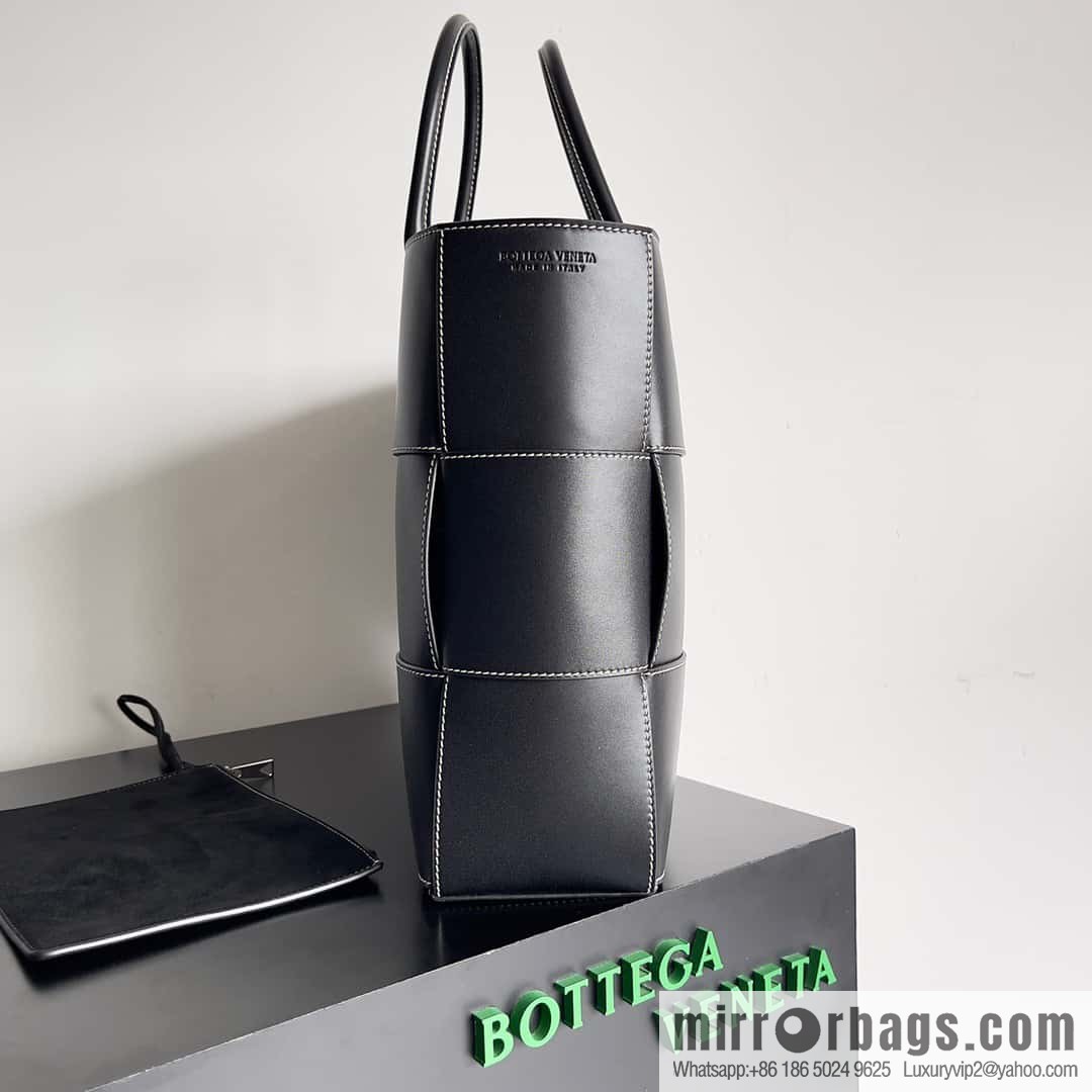 BV tote bag, large BV new large tote bag, model number 620623, model number: 680165.
