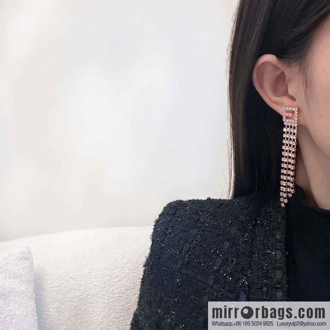 ❗️New ❗️☀ New Gucci Gucci G letter full diamond tassel stud earrings ☀