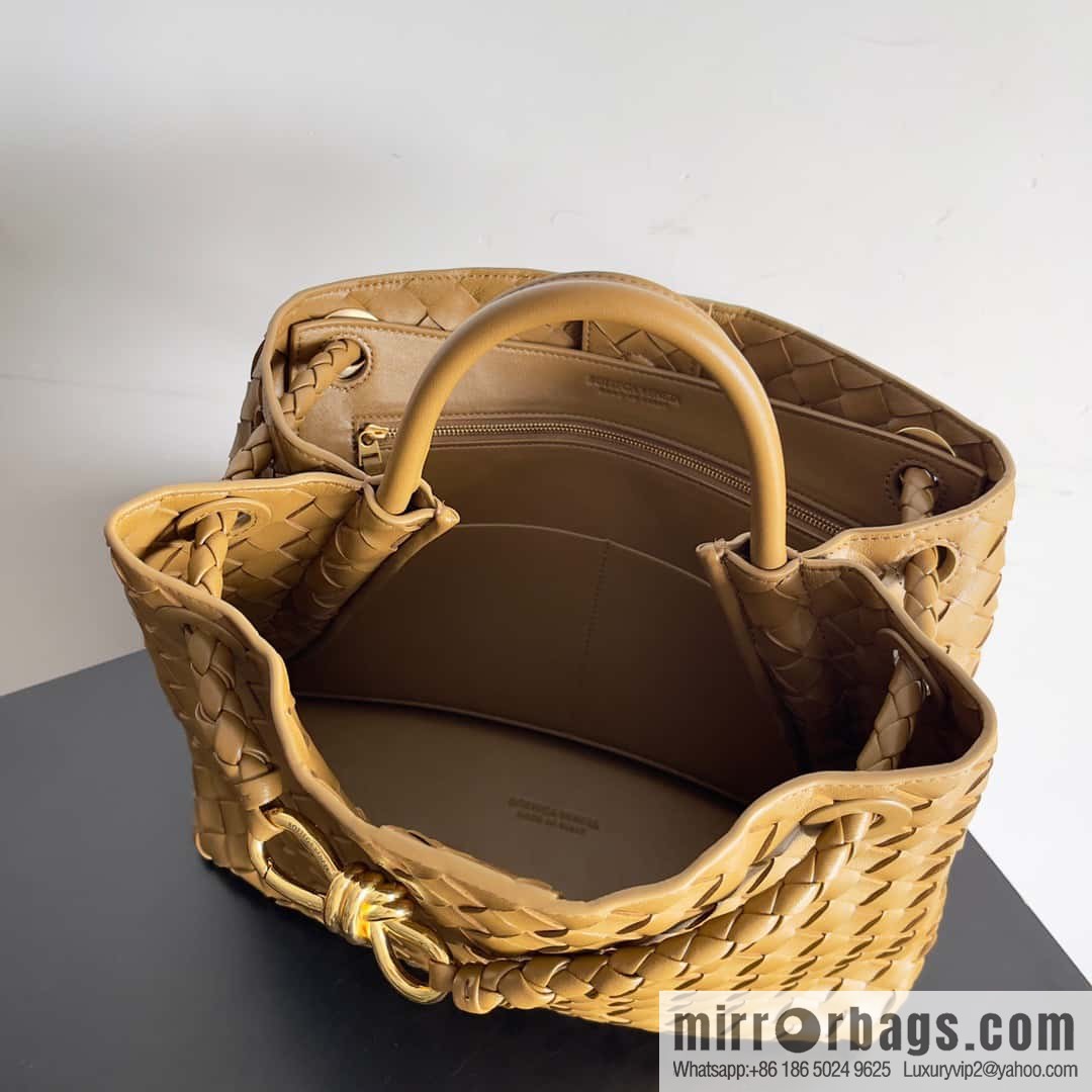 BV Bottega Veneta2023 New Andiamo woven handbag, medium, model number: 743572 mustard green