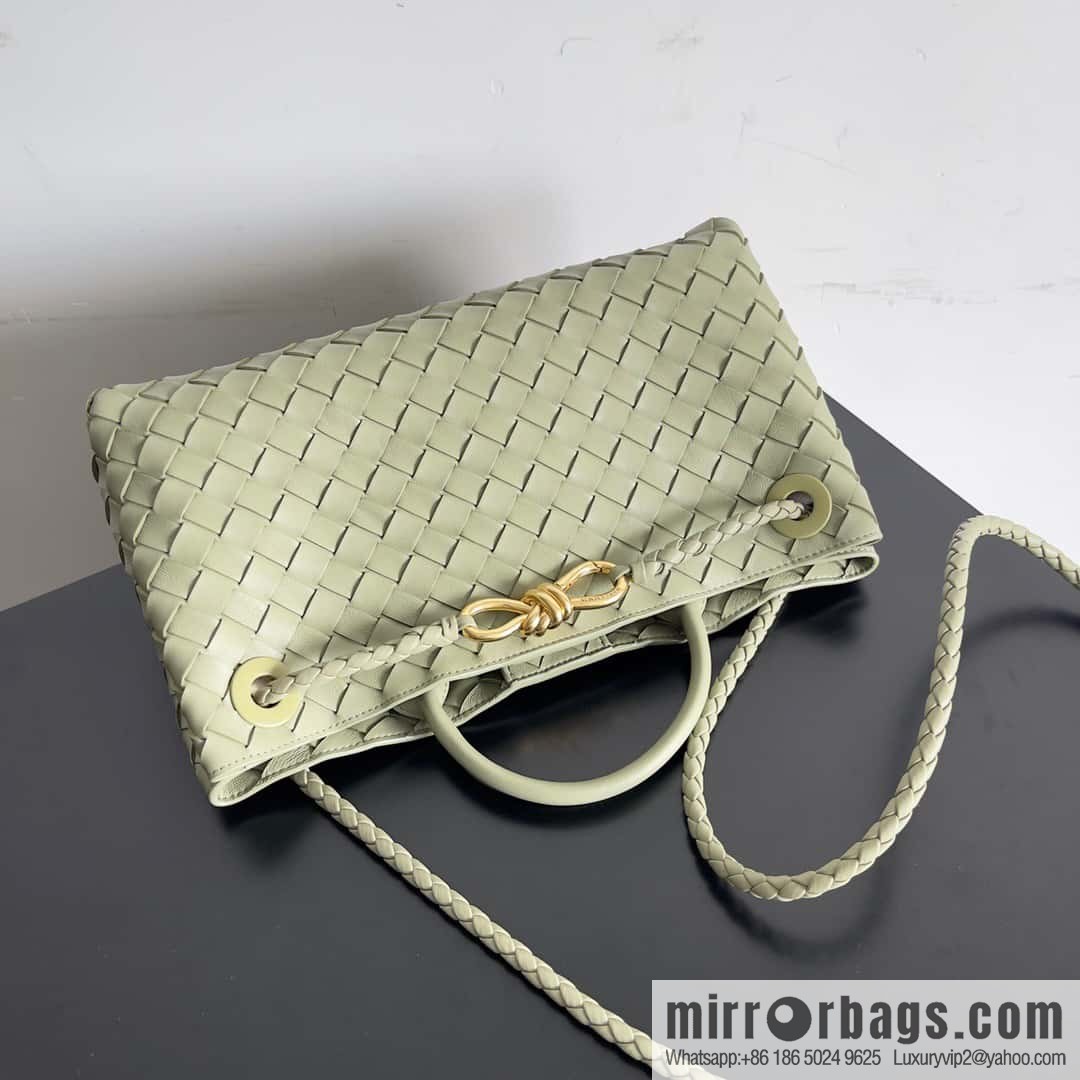 Bottega Veneta new horizontal Andiamond handbag, model number: 754990 travertine green