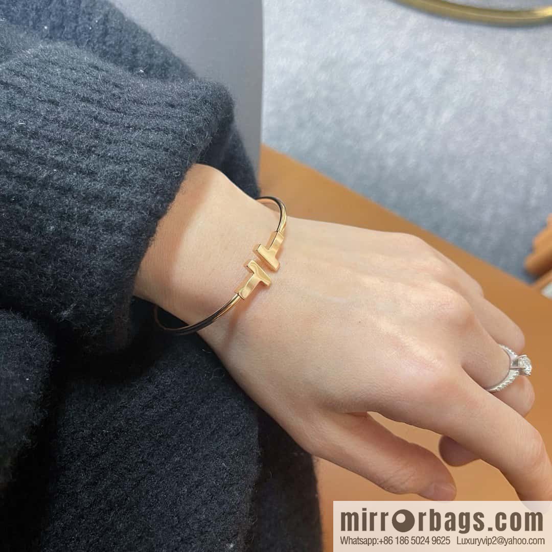 Glossy ☀️ Tiffany & Co, Classic T-Series, Glossy Silver Rose Gold Double T-Bracelet ☀️