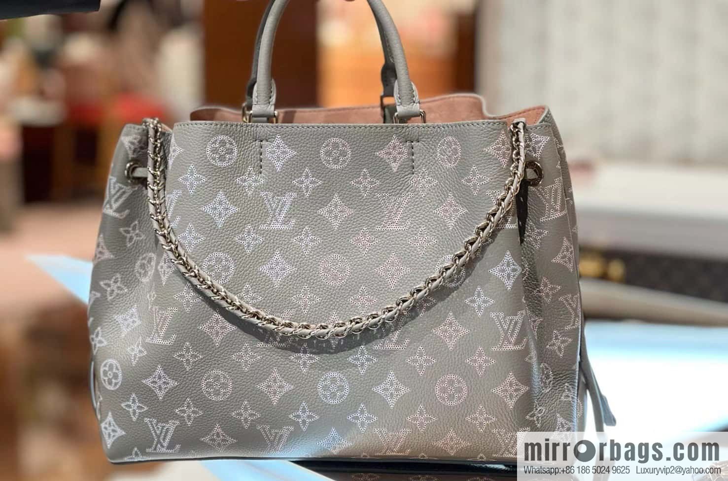 [Original single boutique] M23395 light gray, full leather shopping bag series BELLA TOTE handbag m23395 gray gradual change (cut-out)
