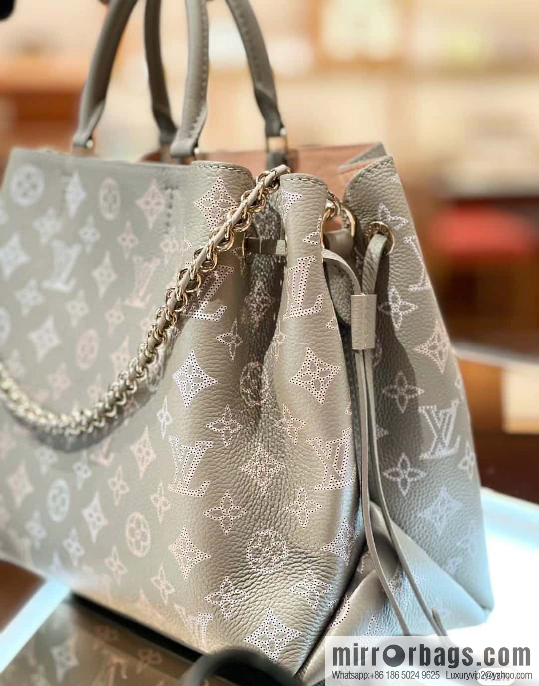 [Original single boutique] M23395 light gray, full leather shopping bag series BELLA TOTE handbag m23395 gray gradual change (cut-out)