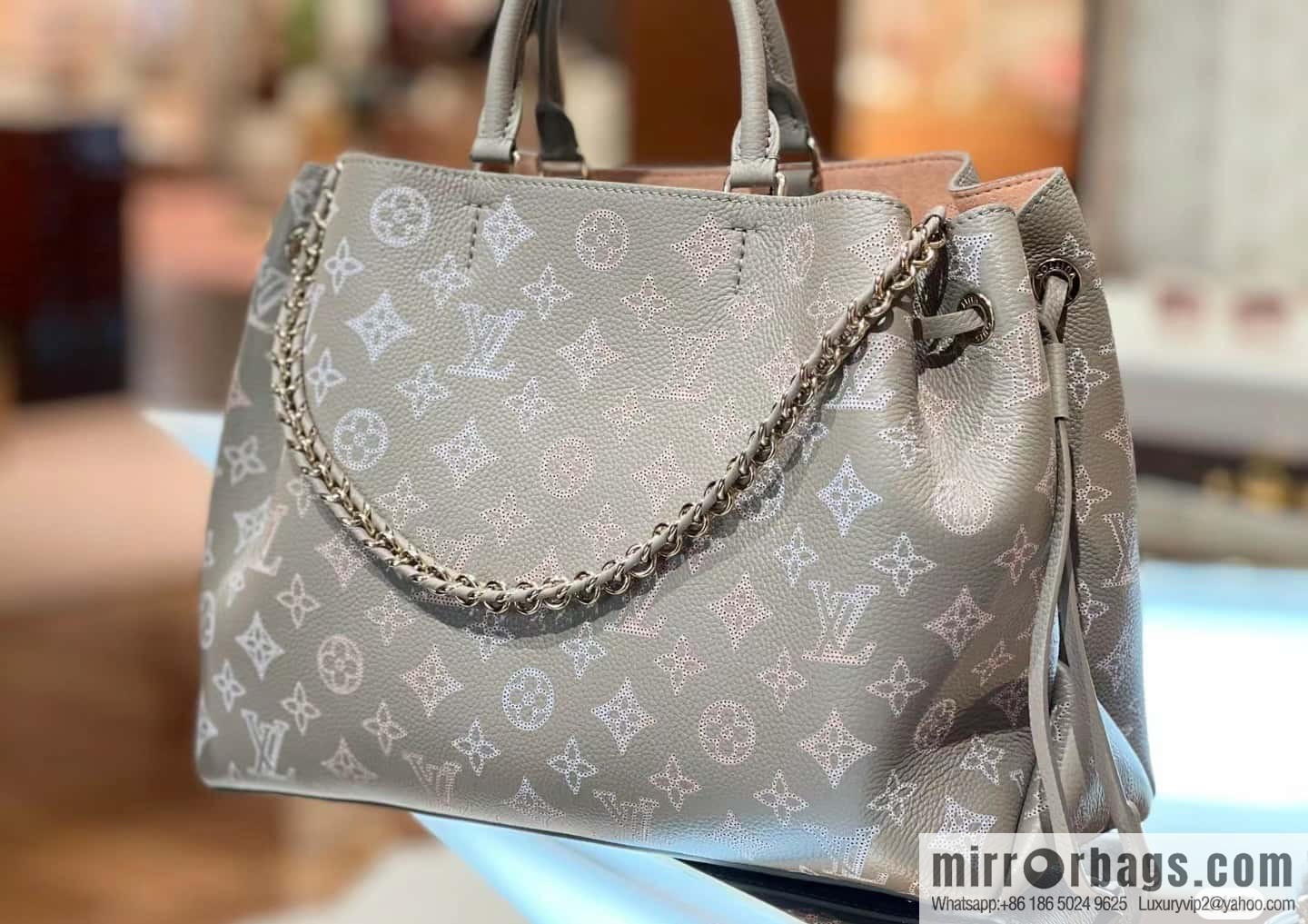 [Original single boutique] M23395 light gray, full leather shopping bag series BELLA TOTE handbag m23395 gray gradual change (cut-out)
