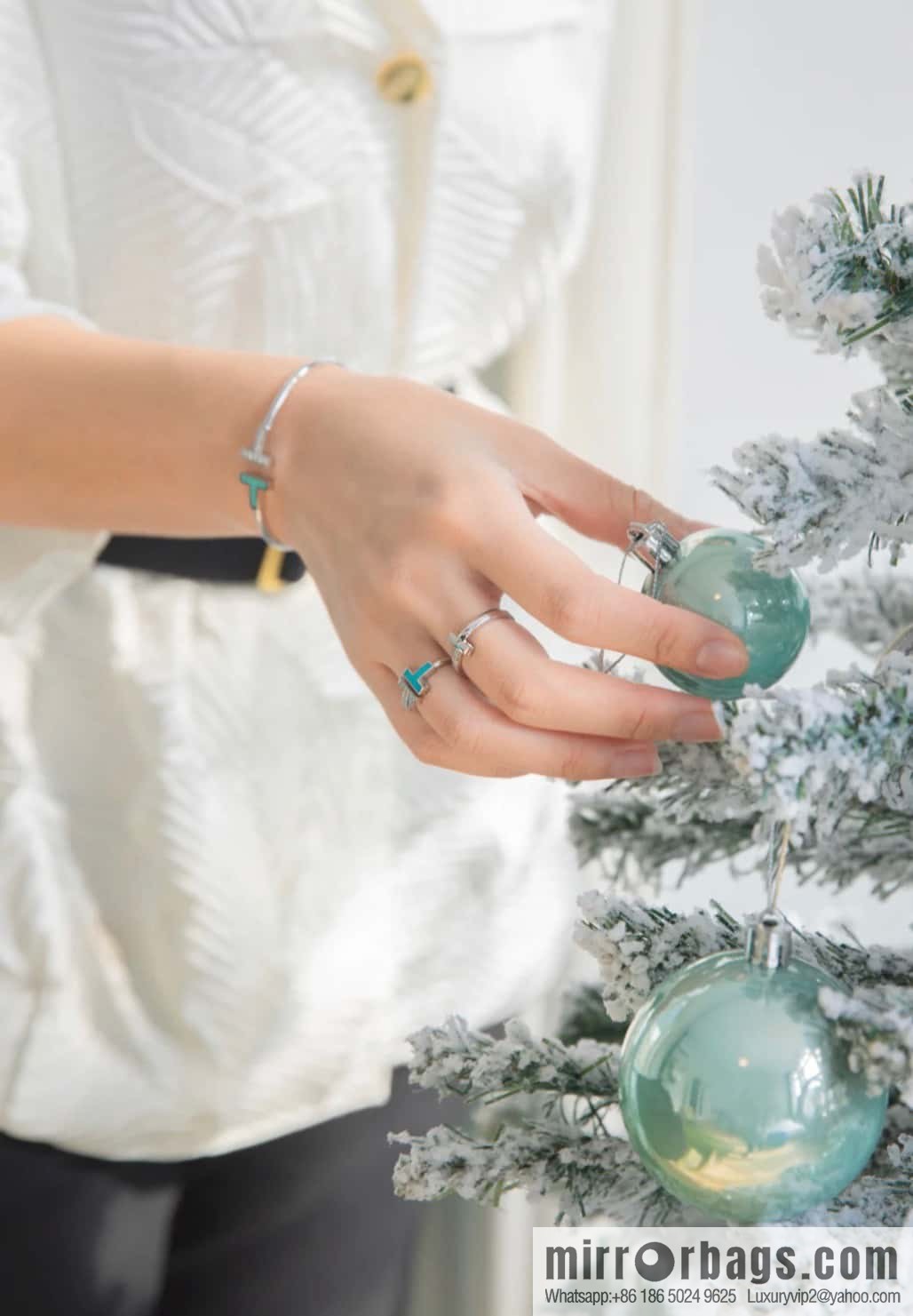 ☀️Turquoise ☀️ Tiffany & co, Classic T Series, Turquoise Silver Double T Bracelet with Diamonds ☀️
