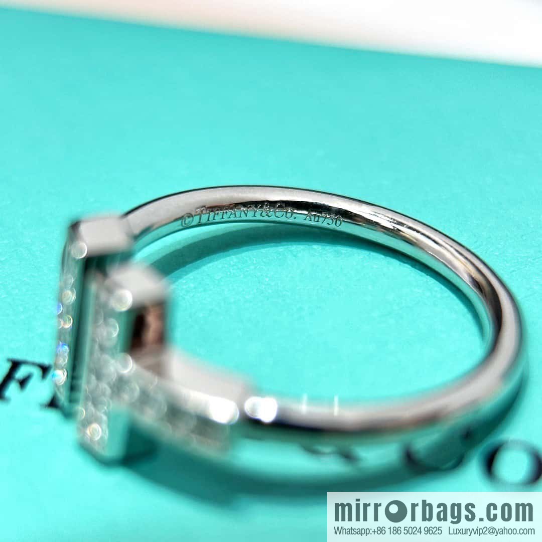 (5 Diamonds) ☀️ Tiffany & co, Classic T Series 5 Diamond Double T Ring ☀️