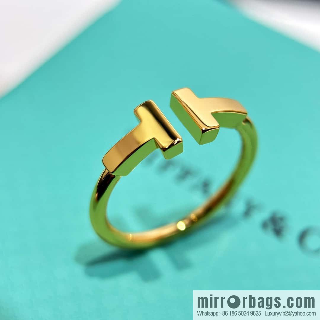 Glossy Ring ☀️ Tiffany & Co, Classic T Series, Glossy Double T Ring ☀️