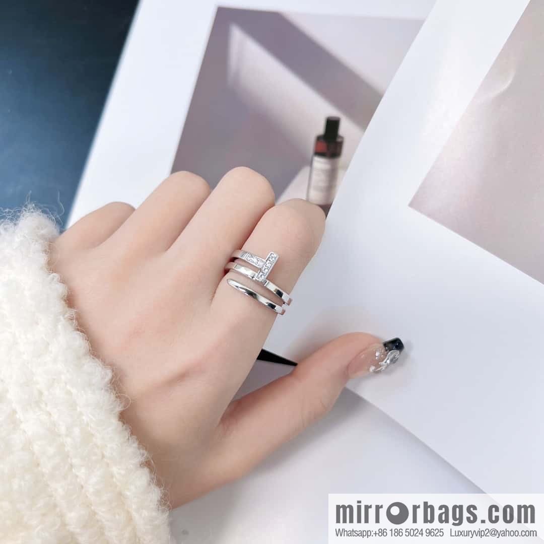 ☀️Three Ring ☀️ Tiffany & Co, Classic T Series, Three Ring Double T Ring ☀️