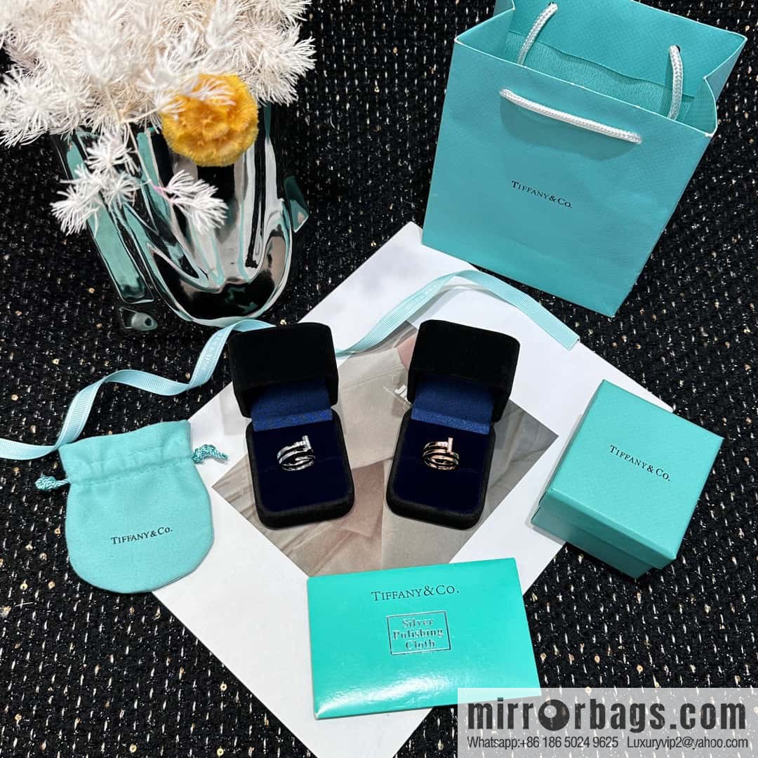 ☀️Three Ring ☀️ Tiffany & Co, Classic T Series, Three Ring Double T Ring ☀️