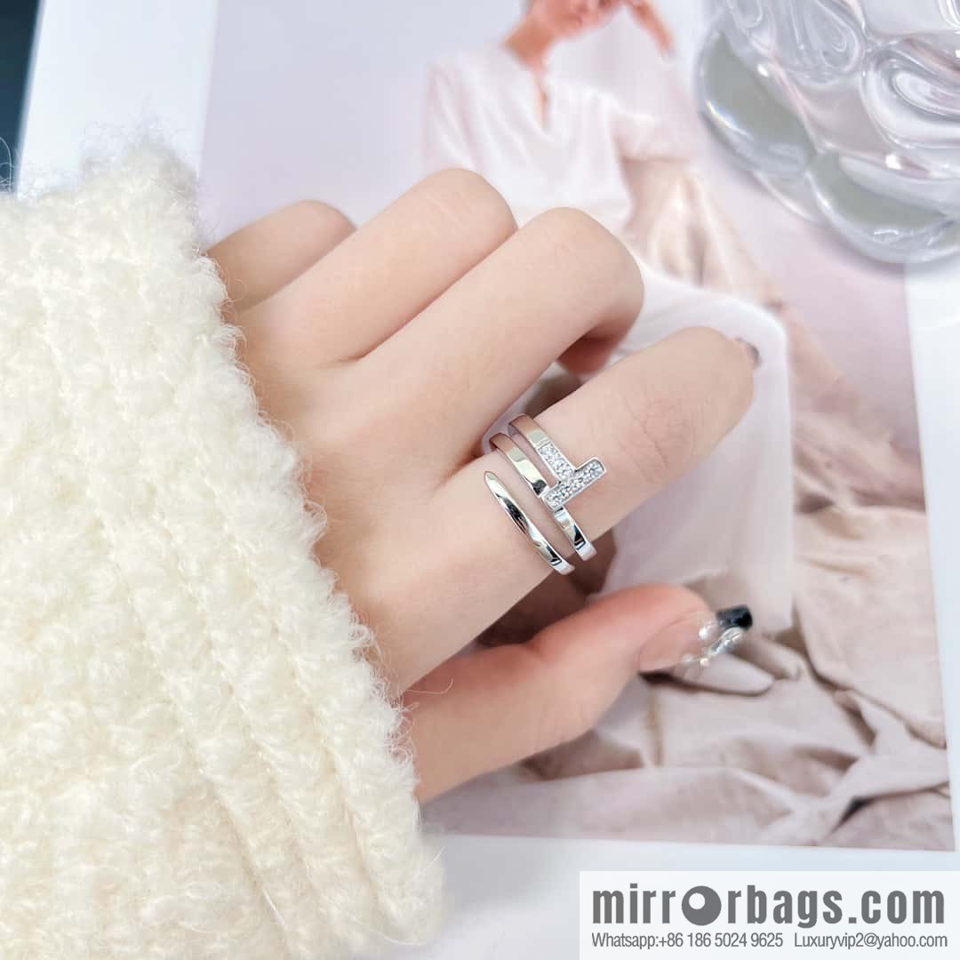 ☀️Three Ring ☀️ Tiffany & Co, Classic T Series, Three Ring Double T Ring ☀️