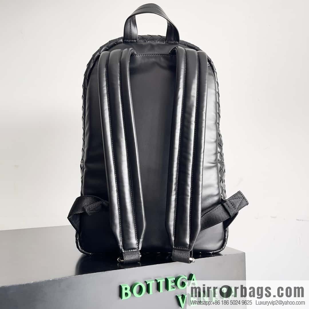 Large~ BV new woven backpack model number: 730732 black