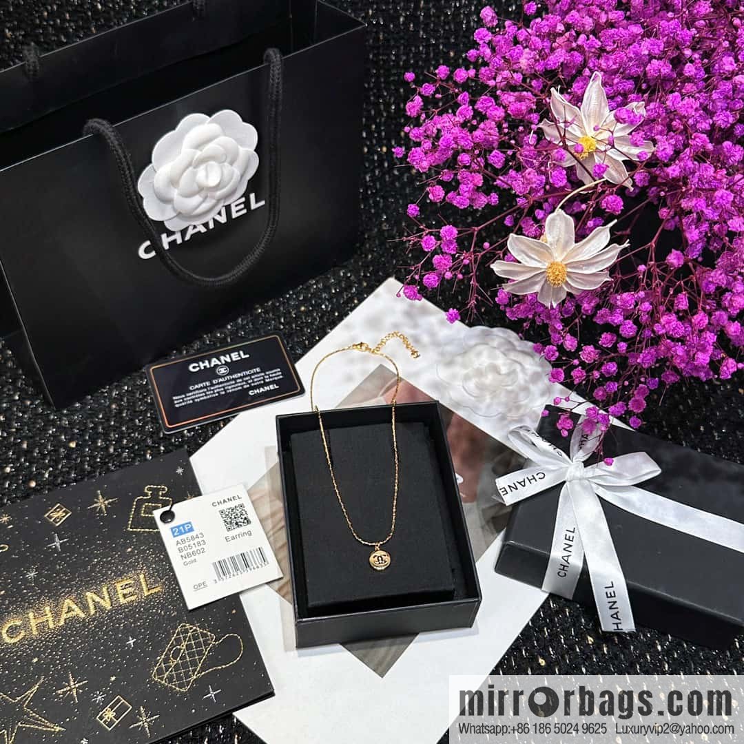 ❗️New ❗️ Chanel necklace ☀️ new ☑️ Chanel medieval series round double c necklace ☀️