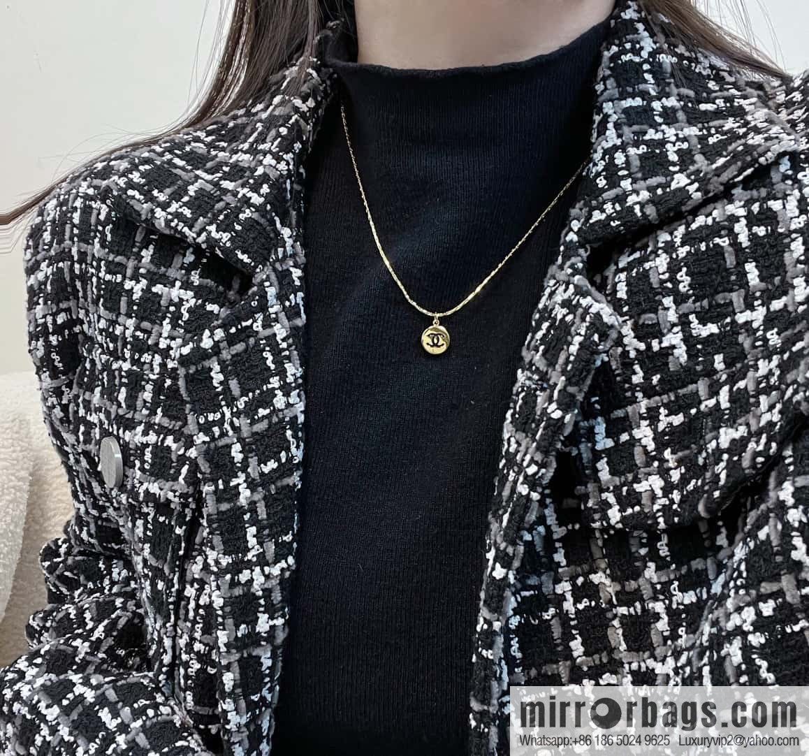 ❗️New ❗️ Chanel necklace ☀️ new ☑️ Chanel medieval series round double c necklace ☀️