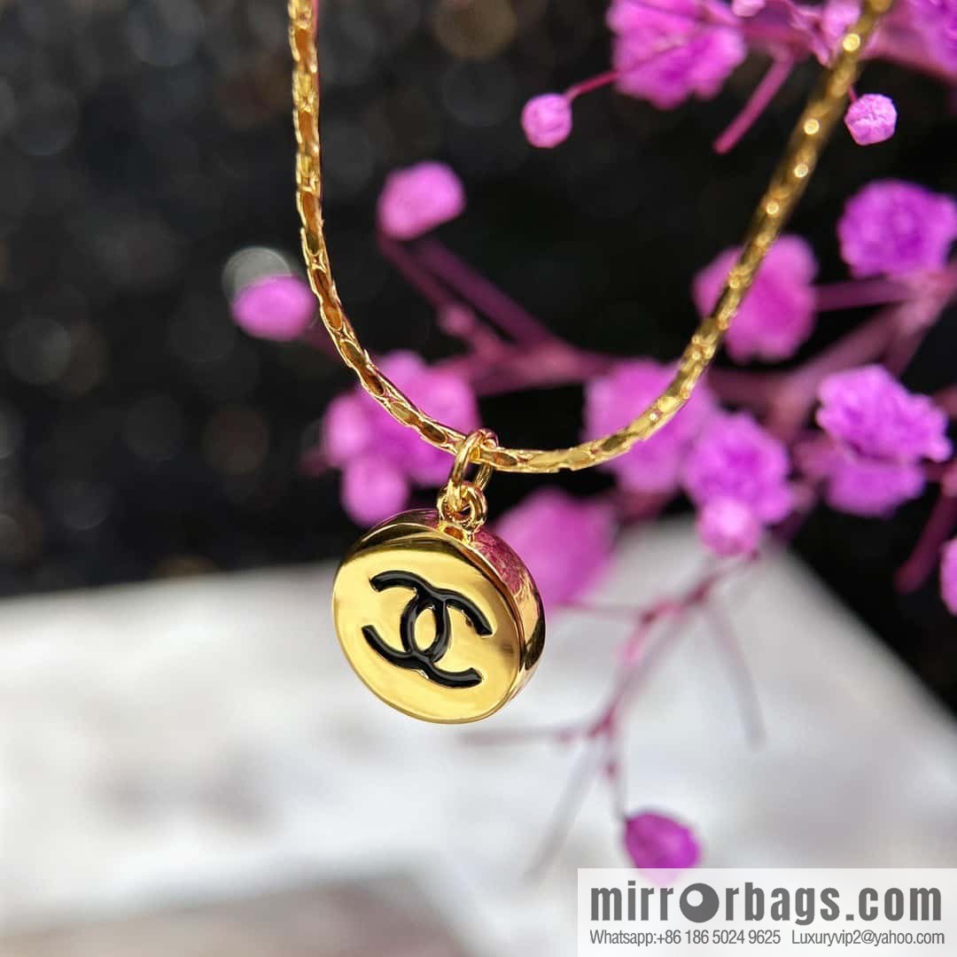 ❗️New ❗️ Chanel necklace ☀️ new ☑️ Chanel medieval series round double c necklace ☀️
