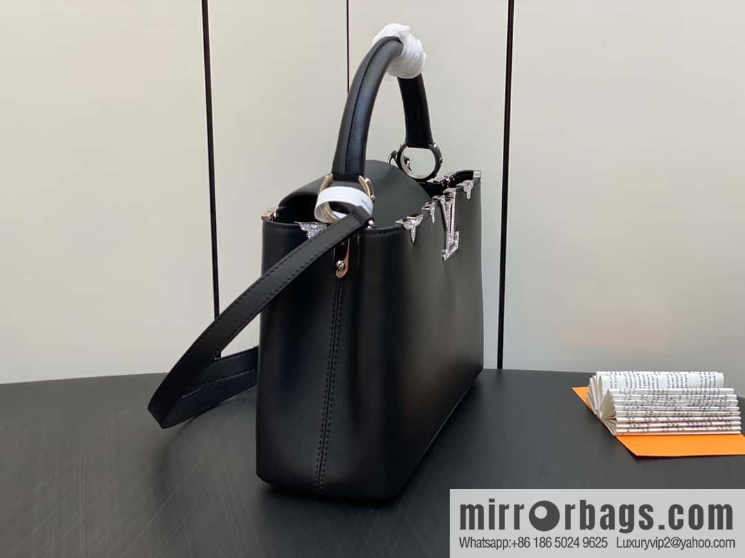 [Original order boutique] M51783 black full leather cap that English series, flower crown and white diamond Capucines medium handbag