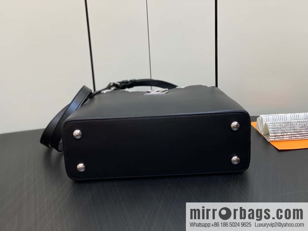 [Original order boutique] M51783 black full leather cap that English series, flower crown and white diamond Capucines medium handbag