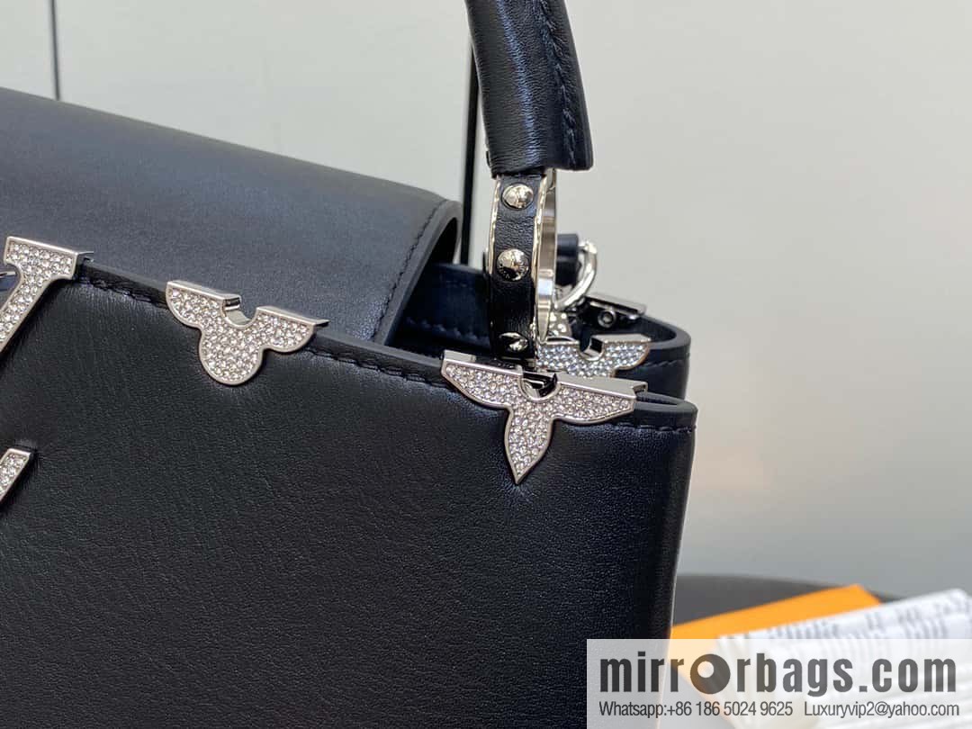 [Original order boutique] M51783 black full leather cap that English series, flower crown and white diamond Capucines medium handbag