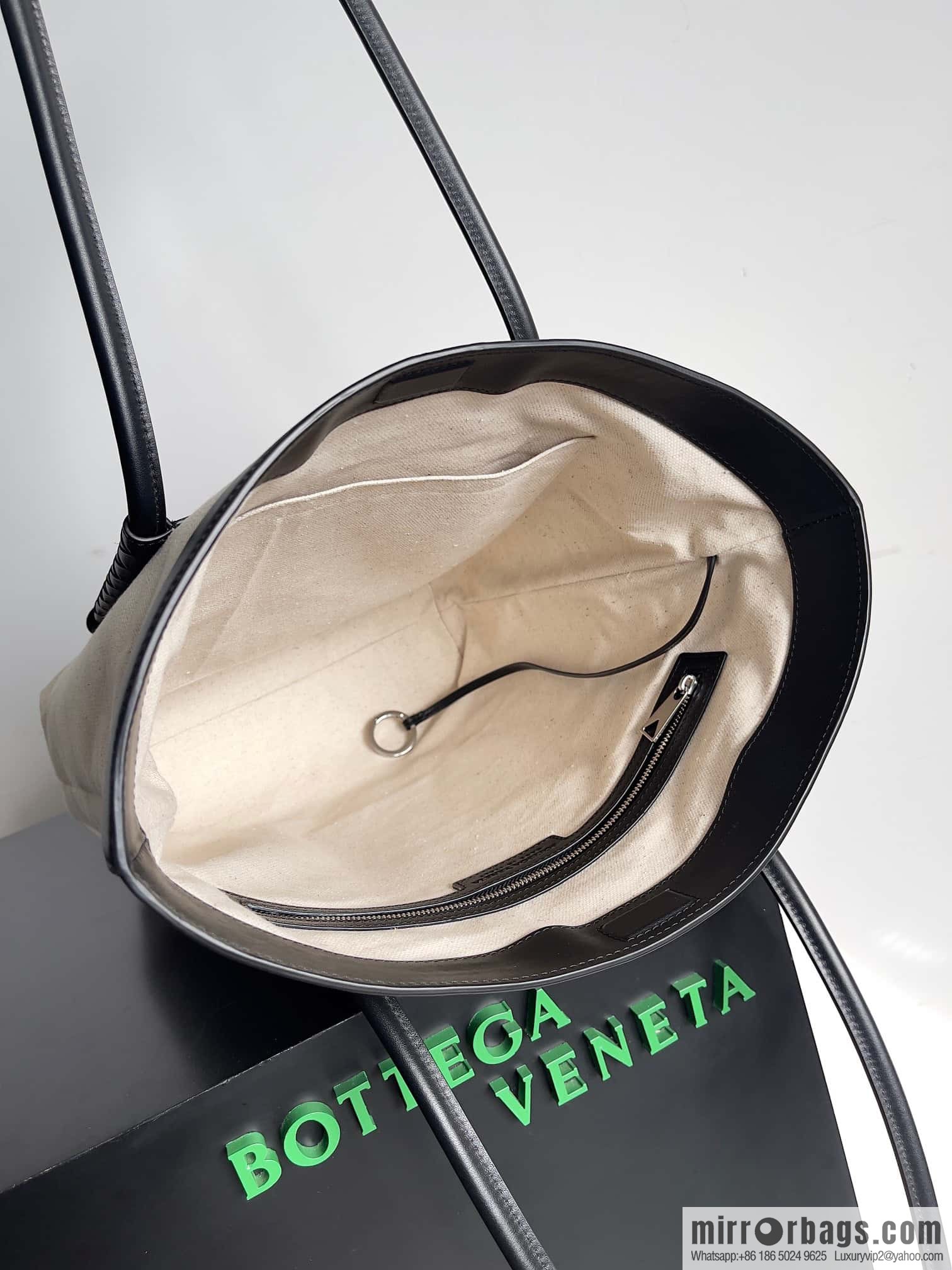 Early autumn new Portello small tote bag number: 755775