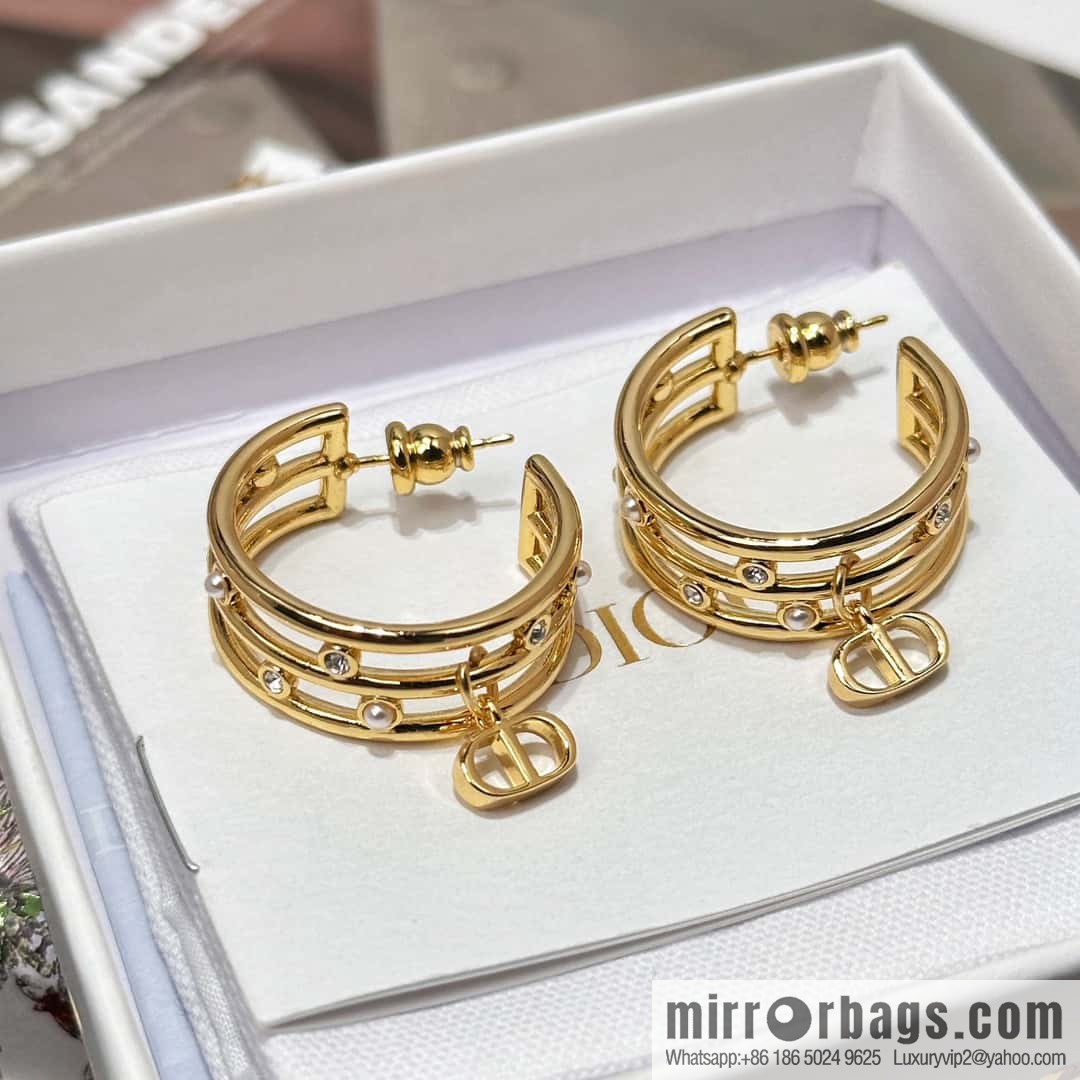 New ☑️ DIOR CD half circle earrings stud earrings