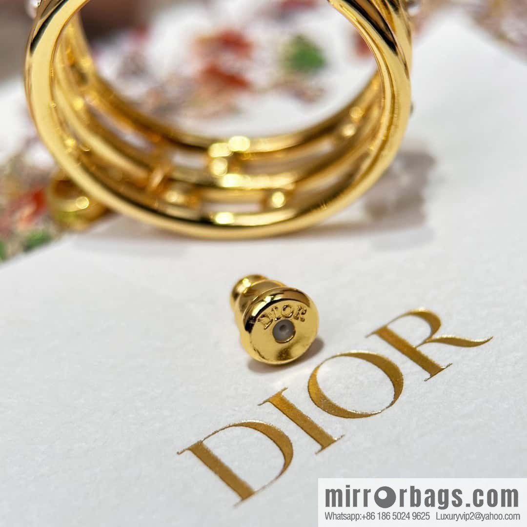 New ☑️ DIOR CD half circle earrings stud earrings