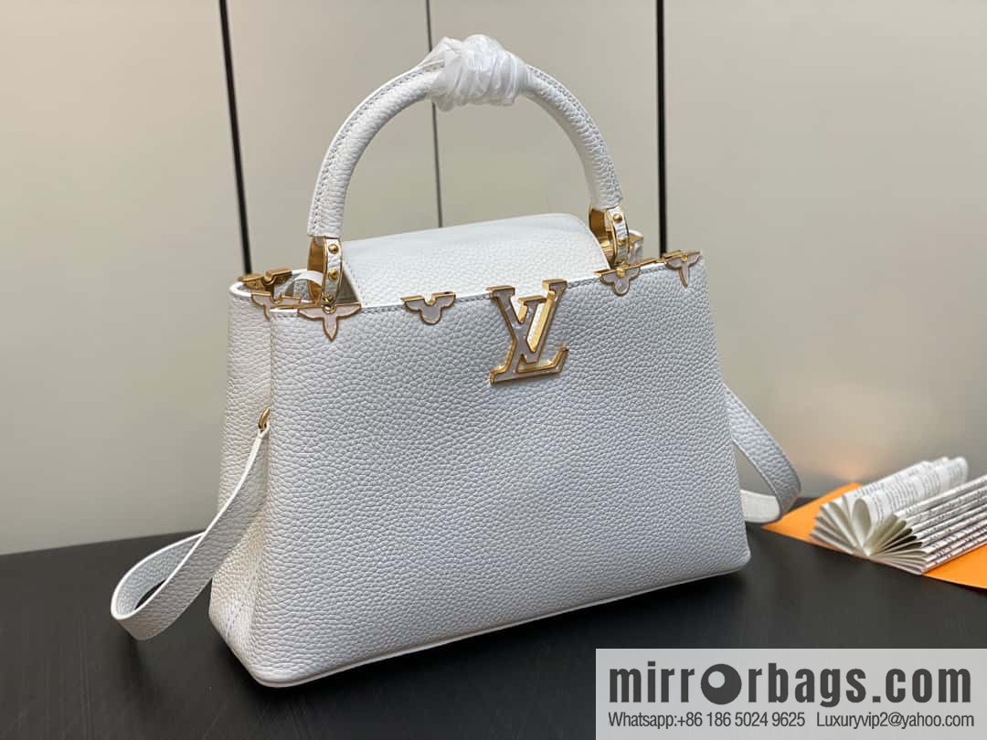 [Original order boutique] M23331 white, full leather cap, that English series CAPUCINES medium handbag, this Capucines BB Flower Crown handbag