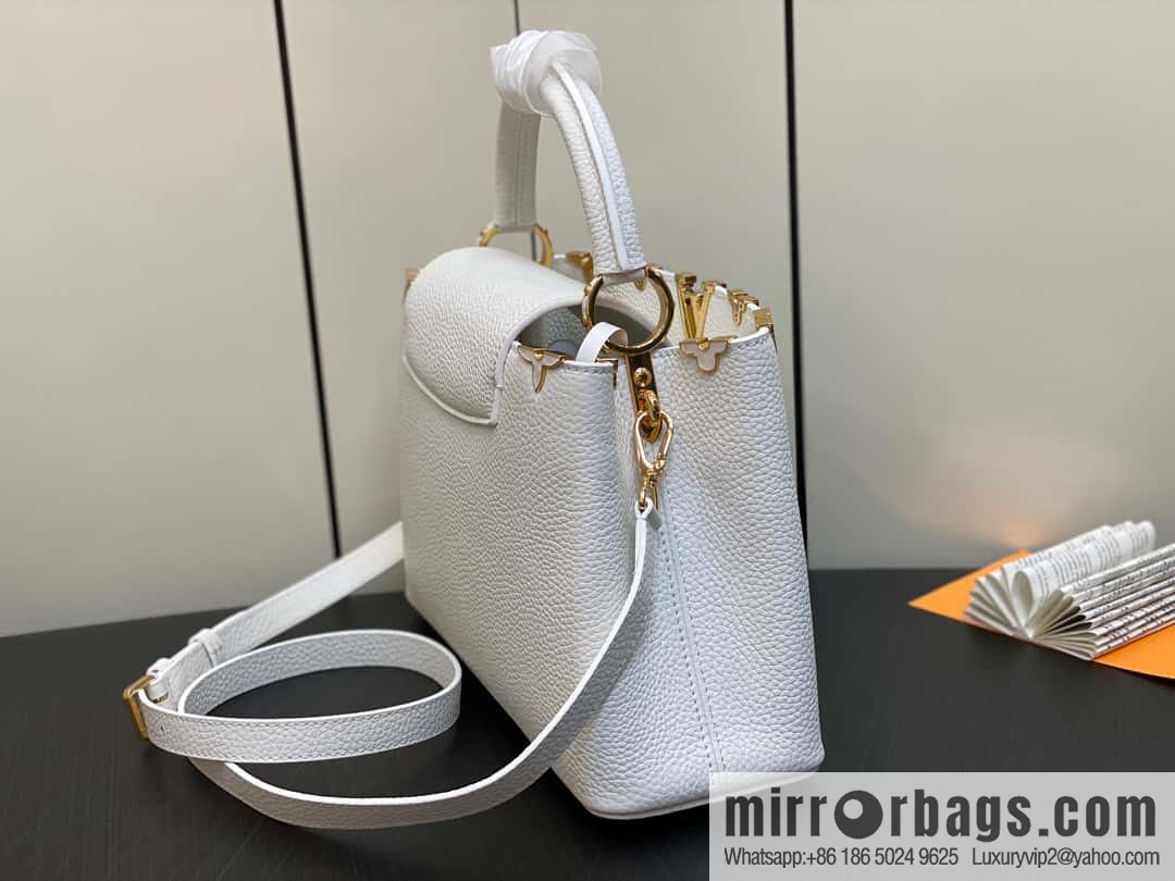 [Original order boutique] M23331 white, full leather cap, that English series CAPUCINES medium handbag, this Capucines BB Flower Crown handbag