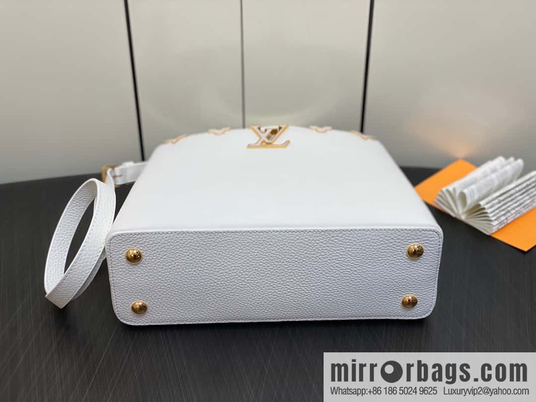 [Original order boutique] M23331 white, full leather cap, that English series CAPUCINES medium handbag, this Capucines BB Flower Crown handbag