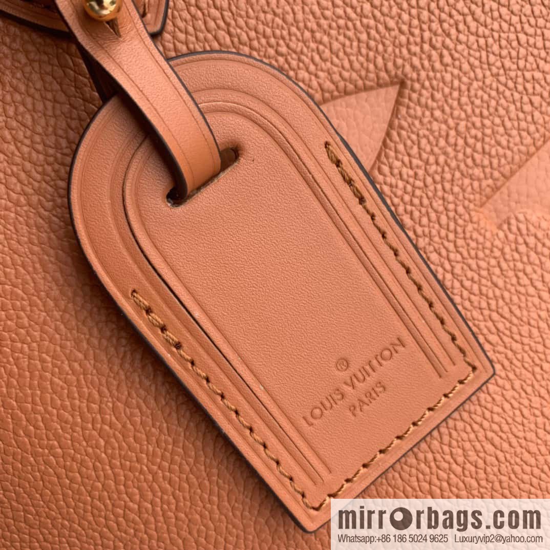 M44921 M44925ONTHEGO handbag