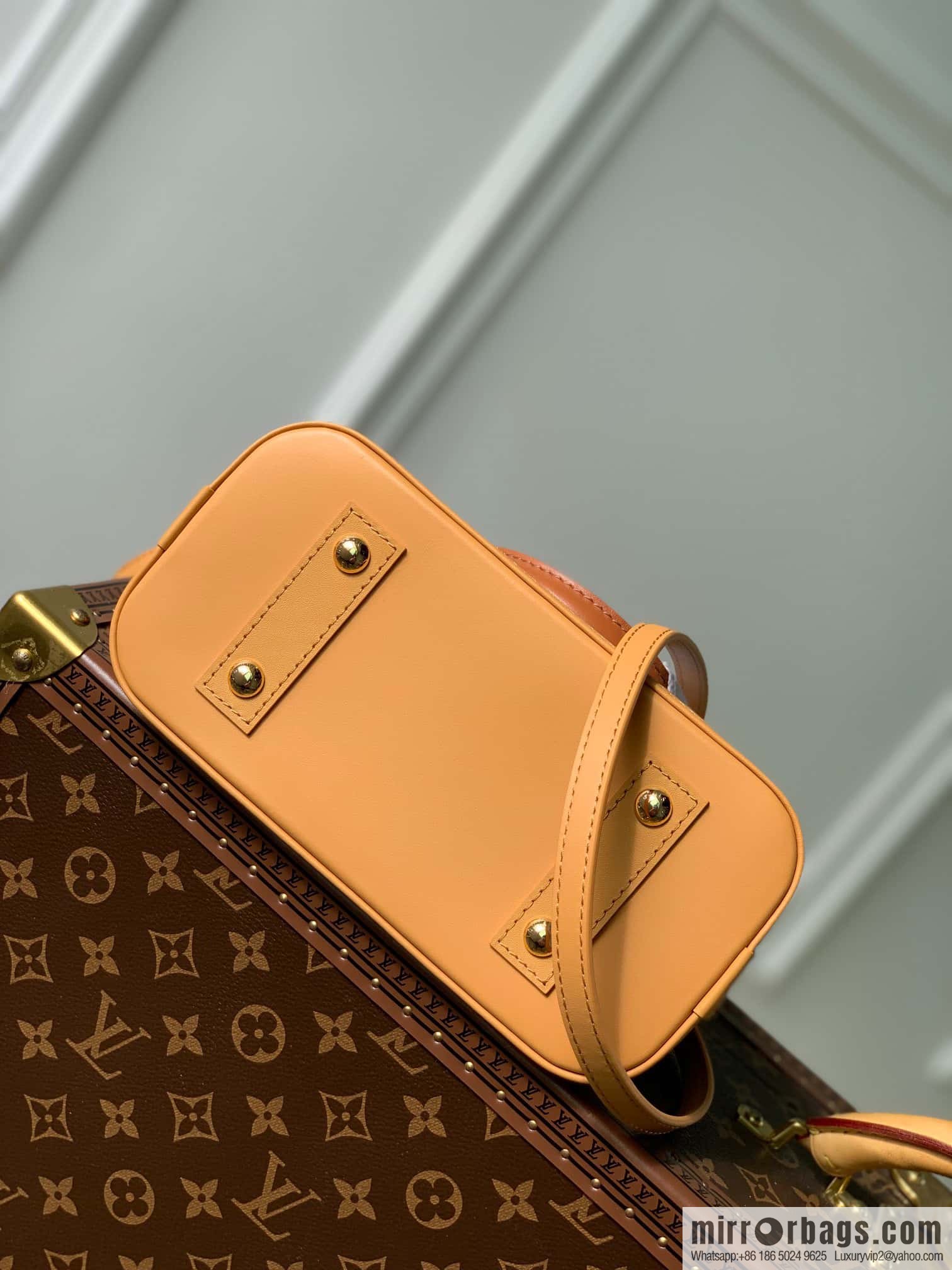 Louis Vuitton LV Alma BB shell bag Alma BB handbag M91606