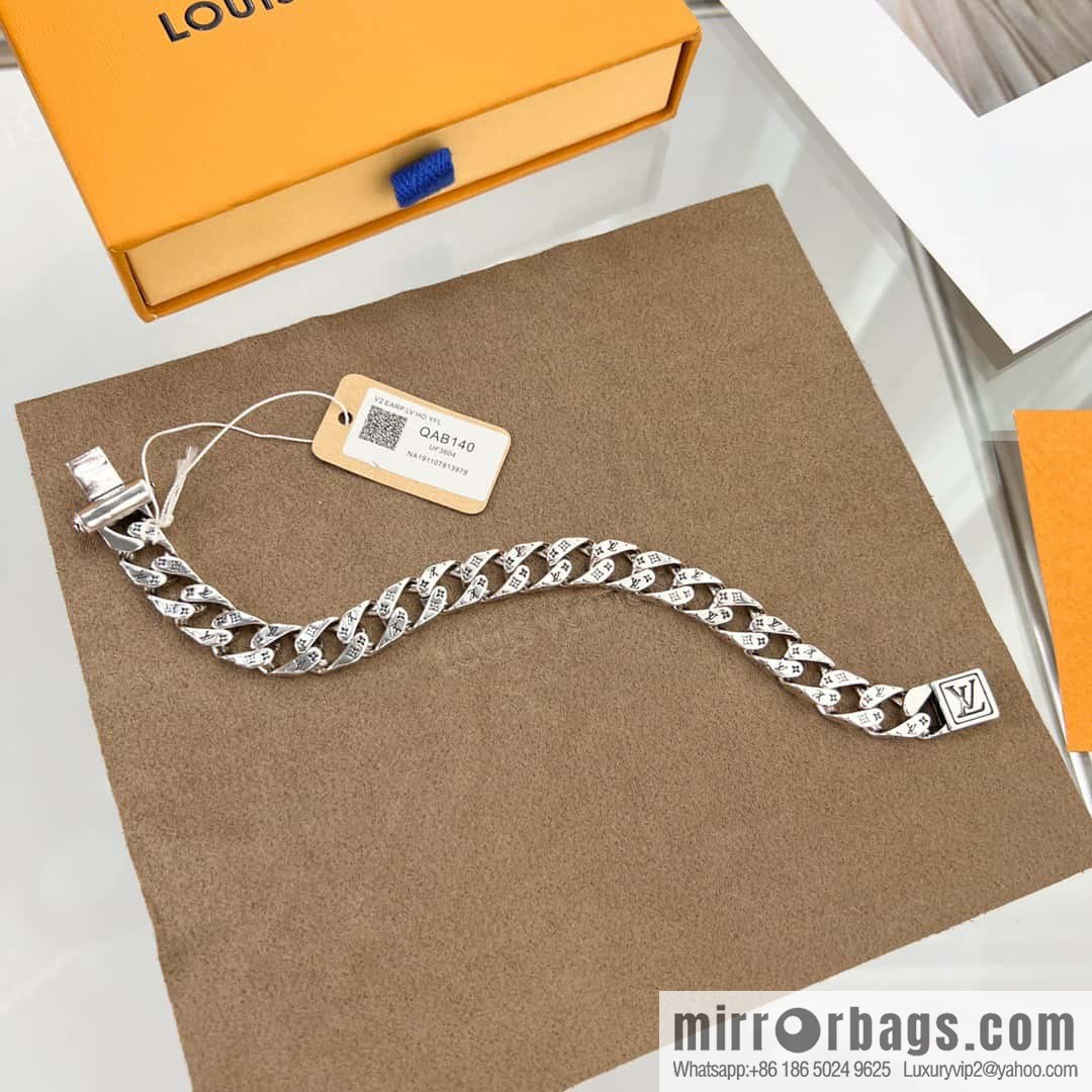 ❗️New ❗️ ☀ Louis Vuitton LV bracelet ☀