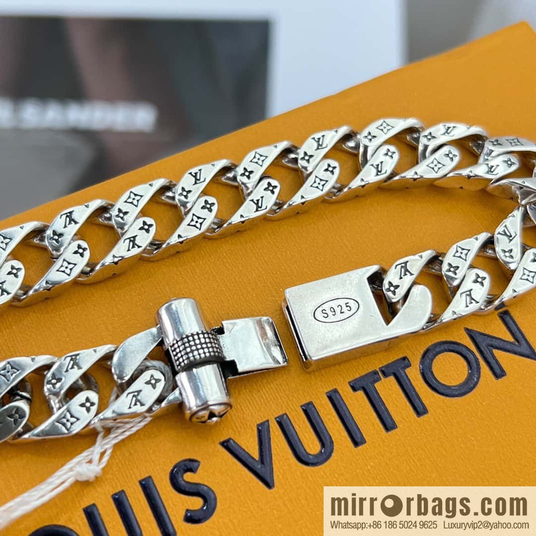 ❗️New ❗️ ☀ Louis Vuitton LV bracelet ☀