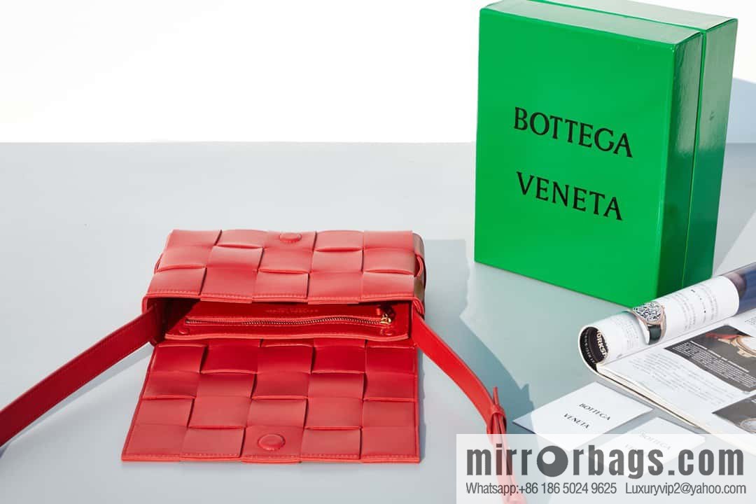 Bottega Veneta Number: 80820 #cassette braided Rubik's Cube bag, bright red