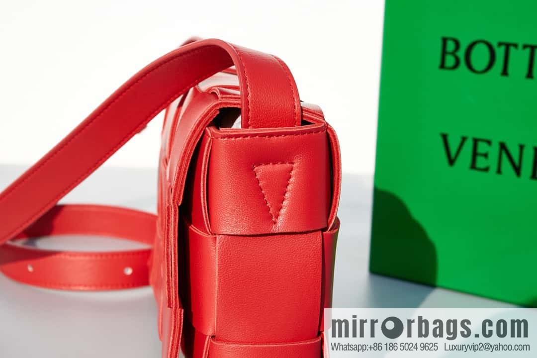 Bottega Veneta Number: 80820 #cassette braided Rubik's Cube bag, bright red
