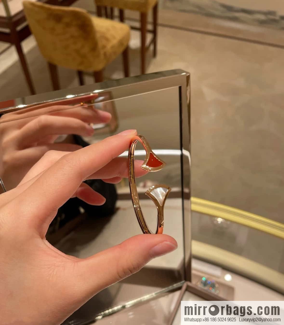 ❗️New ❗️ ☀ BVLGARI DIVAS 'DREAM Fan Bracelet ☀️